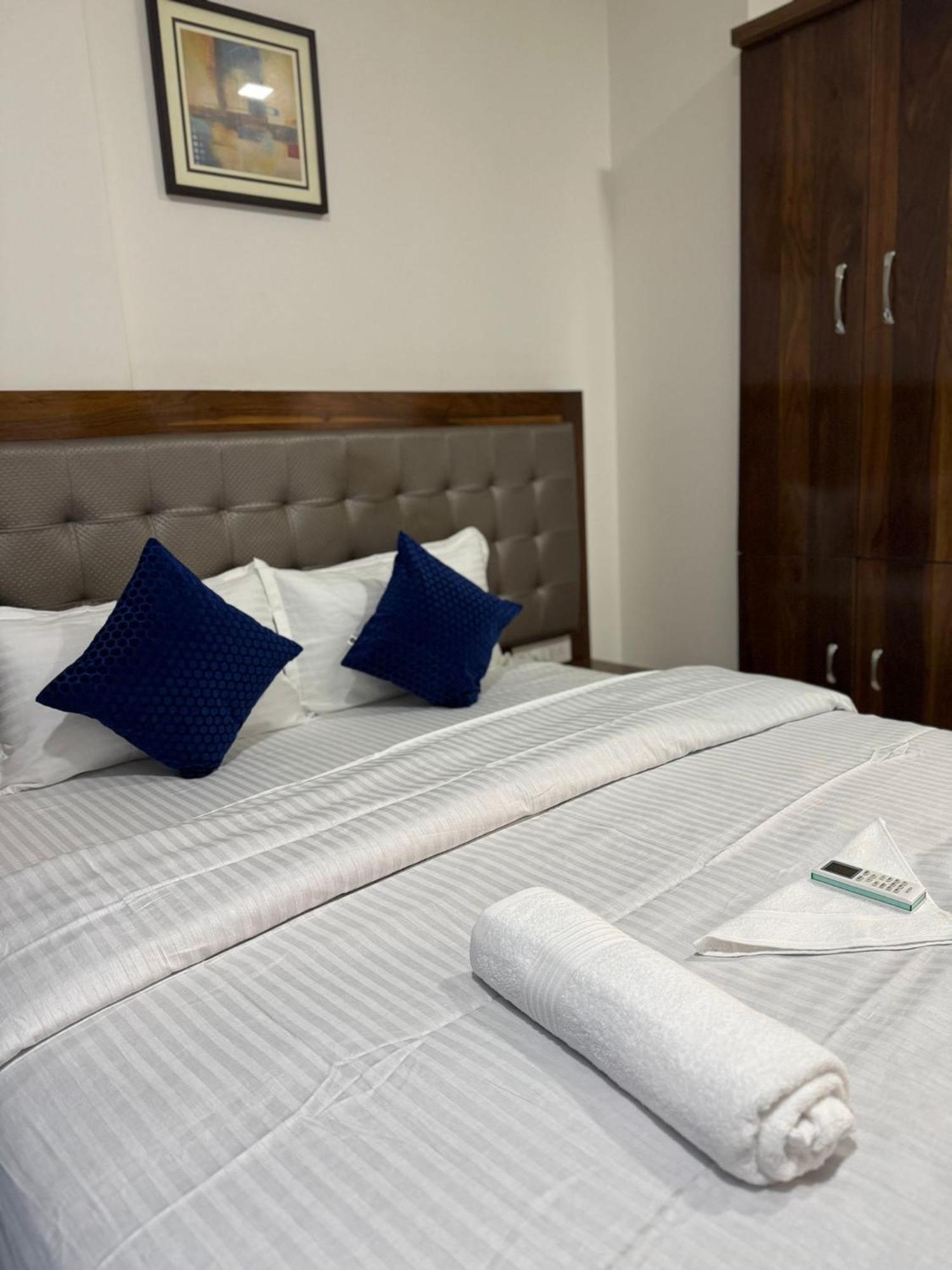 Luna Spaces- Near Mumbai International Airport エクステリア 写真