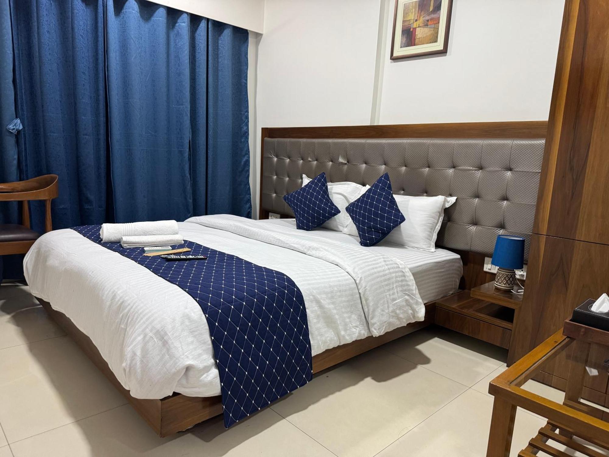 Luna Spaces- Near Mumbai International Airport エクステリア 写真